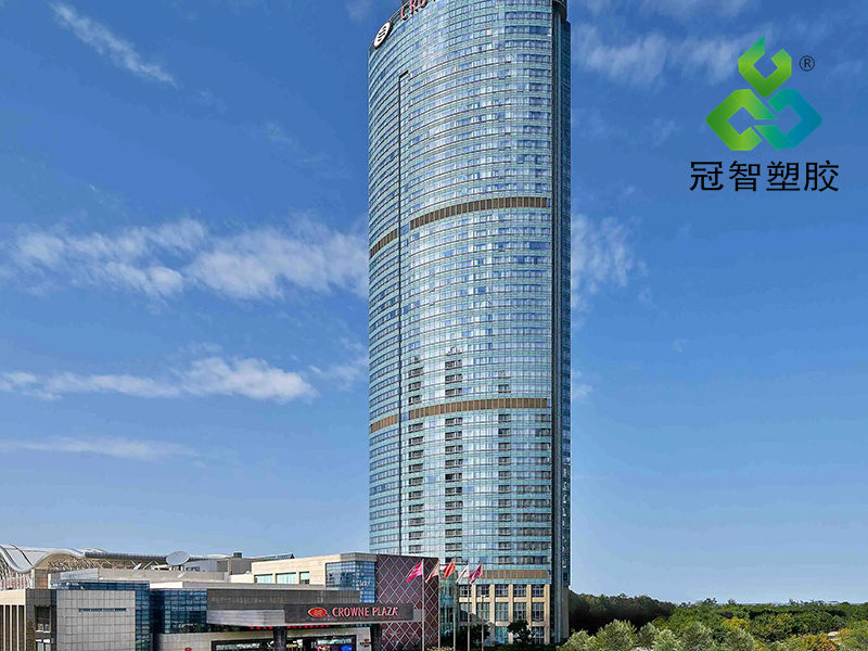 烟台南山皇冠假日酒店.jpg